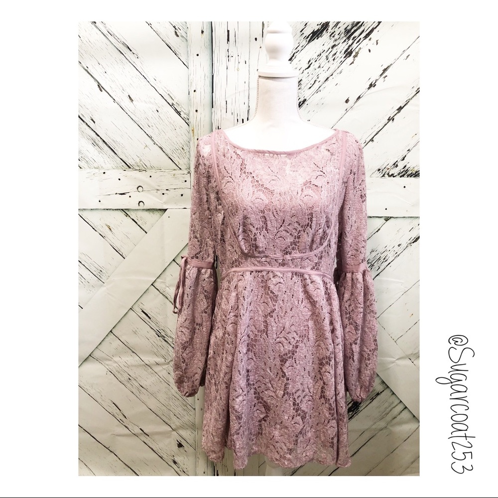 •Free People• Mauve Lace Long Sleeve Dress